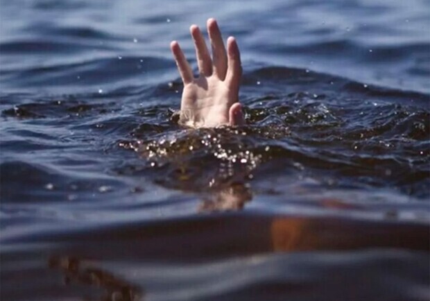 В Запорожском районе в пруду утонул мужчина. 