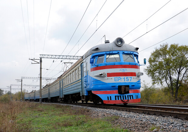 У Запорізькій та Дніпропетровських областях перейменували деякі станції та платформи. 