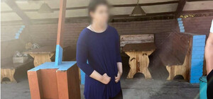 15-летнюю харьковчанку задержали в Крыму за желто-синие шарики 