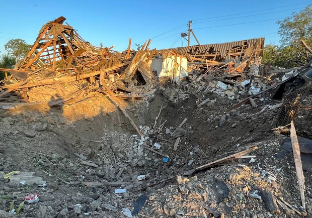 Оккупанты ударили тремя ракетами по Степному в Запорожской области: двое погибших 