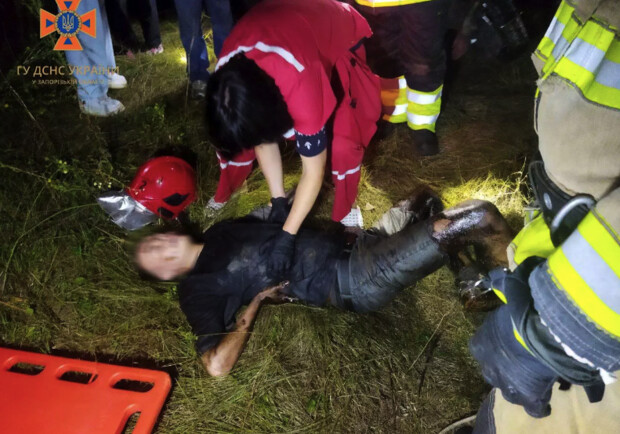 В Запорожье 25-летний парень упал в глубокий люк -