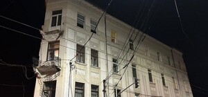 Що відомо про будинок у Львові, з якого обвалився балкон із чоловіком, і хто мав його ремонтувати