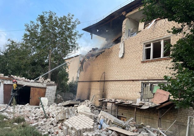 В Запорожье из-за атаки РФ ранены супруги, а в области есть погибший. 