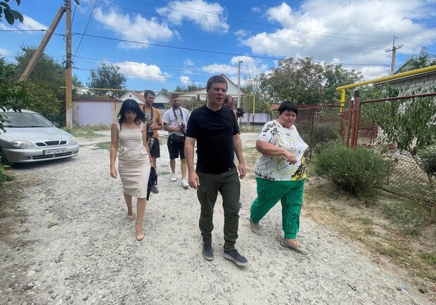В Запорожский район приехал известный журналист-путешественник Дмитрий Комаров. 