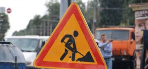 Из-за аварии на водопроводе в Одессе образовались пробки: трамваи приостановили движение