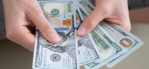 Курс валют в Україні: скільки коштує долар та євро