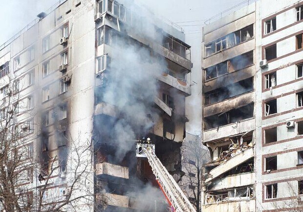 В Запорожье объявили тендеры на восстановление двух поврежденных многоэтажек. 