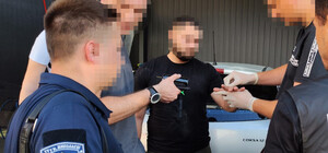 Наживался на ввозе новых смартфонов: инспектора Одесской таможни будут судить за коррупцию