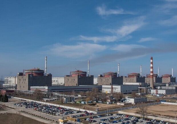Представители МАГАТЭ осмотрели крыши двух энергоблоков Запорожской АЭС. 