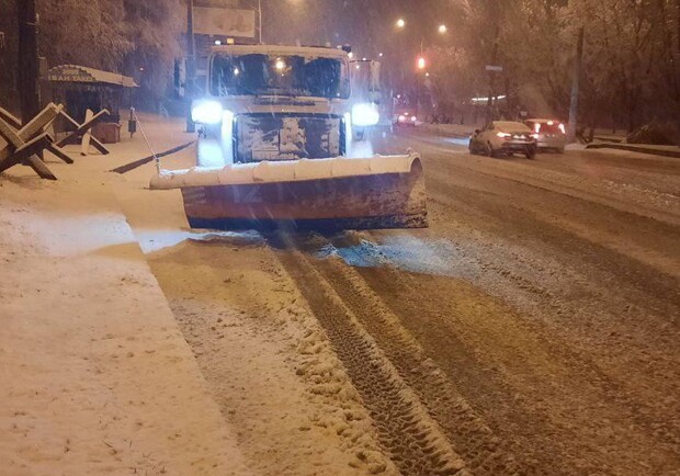 Рятувальники показали наслідки снігопаду в Запоріжжі. 