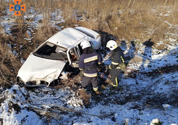 Смертельное ДТП на запорожской трассе: погибли два человека, пострадали двое взрослых и ребенок. 