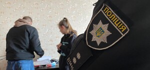 В Одессе разоблачили двух парней, которые пригрозили пистолетом и отобрали деньги