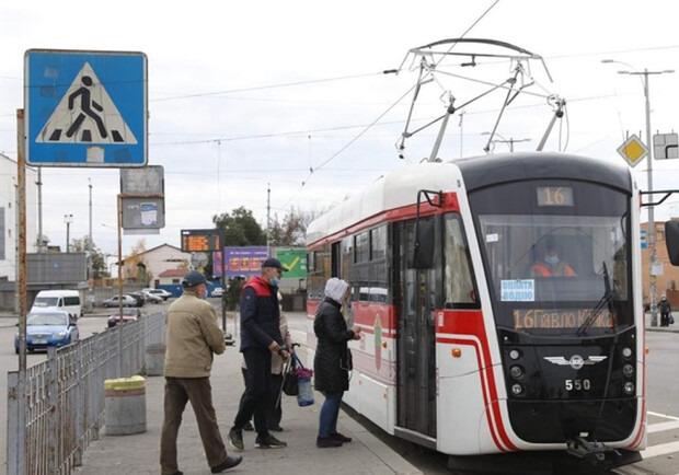 Как будет работать общественный транспорт в Запорожье 31 декабря и 1 января. 