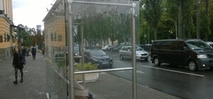 В Киеве решили установить стеклянные остановки транспорта за 8 млн грн