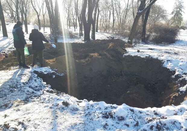 Екоінспектори обстежили територію у Запоріжжі, яка постраждала від ударів 8 січня - 