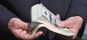 Курс валют в Україні 17 лютого 2024 року: скільки коштує долар і євро