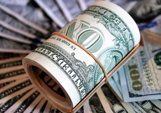 Курс валют в Україні 14 квітня 2024 року: скільки коштує долар і євро. 