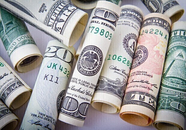 Курс валют в Украине 10 мая 2024: сколько стоит доллар и евро. 