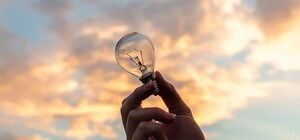 В Запорожье ввели веерные отключения электричества: графики