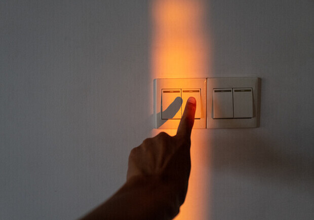 Погодинні графіки відключення світла у Запоріжжі на 22 травня. 