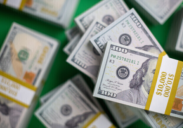 Курс валют в Україні 26 травня 2024 року: скільки коштує долар і євро. 
