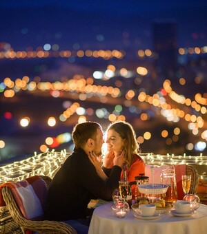 10 закладів у Запоріжжі, де можна повечеряти у романтичній атмосфері