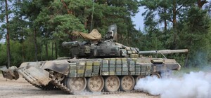 Беларусь начала перекидывать танки к границе с Украиной: какая там ситуация