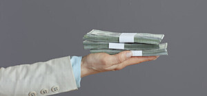 Курс валют в Україні 31 серпня 2024 року: скільки коштує долар і євро