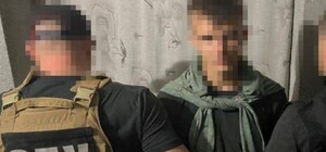 В Одессе и области подростки и молодой парень снова поджигали авто военных