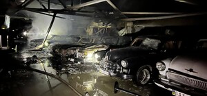 В Киевской области российский БпЛА повредил музей ретро-автомобилей - фото