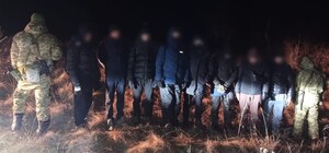 Пытались бежать из Украины: в Одесской области задержали восьмерых нарушителей границы