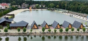 Озеро у Брюховичах відкрили для мешканців: біля водойми демонтували огорожу 