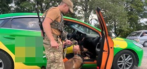 Самая неблагополучная — чугуевская трасса: в Харьков пытались ввести арсенал оружия