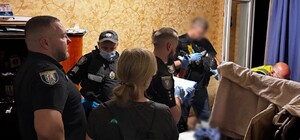 У центрі Києва виявили подвійне вбивство: поліція розслідує обставини