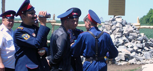 В запорожских степях казаки из бывших стран СССР сражались за честь Ильи Муромца, Добрыни Никитича и Алешы Поповича