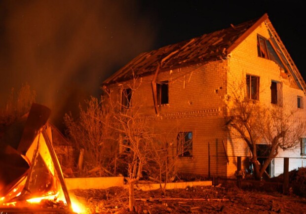 РФ масовано атакувала Запоріжжя КАБами 23 вересня: є загиблий і пожежі. 