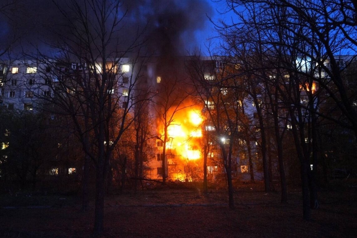 Ночная атака на Запорожье: 22 раненых, среди них дети, поврежденные дома и учебные заведения