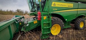 В Изюмском районе комбайн подорвался на мине