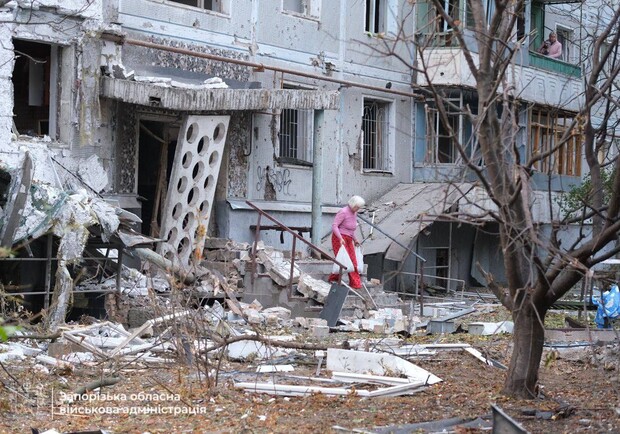 Ночные взрывы в Запорожье 5 октября 2025 года - погиб человек, есть раненые. 