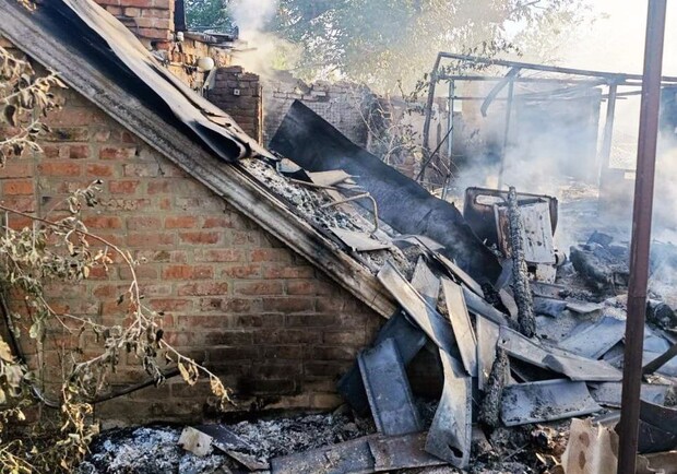 Массированная атака на Запорожье: повреждены газовые объекты, погиб ребенок, движение через ДнепроГЭС перекрыто 