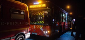 В Харькове автобусы переоборудуют под пункты несокрушимости