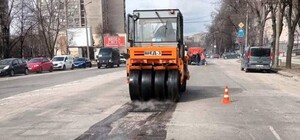 В старой части Запорожья отремонтировали более 80 квадратных метров дорог
