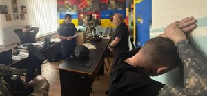 В Харьковской области трех руководителей армейского корпуска подозревают в поборах с военных