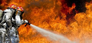 Дроновый удар по Одесскому району: загорелись гаражи