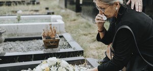 У Запоріжжі затвердили нові тарифи на ритуальні послуги: скільки коштує поховання