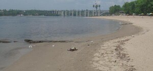 Коммунальщики заплатили за неготовые во время пляжи