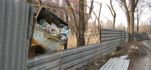 Запорожцы жалуются на грязный город, а в мэрии уверяют: у нас все в порядке!