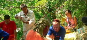 В Севастополе молодая девушка сорвалась с 15-метровой скалы