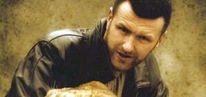 Запорожский художник принял роды у львицы