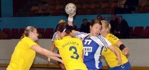 Гандбольную команду 